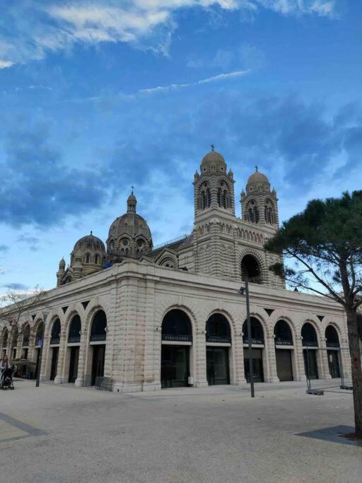 Charmant Studio Quai Joliette Marseille Exterior photo